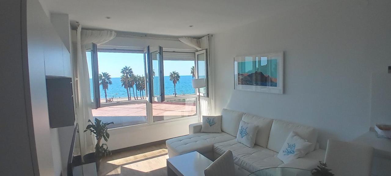 Apartamento 5 Home Suites Almeria Bagian luar foto